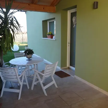 Residenza Capitello 48 * Monticello Conte Otto